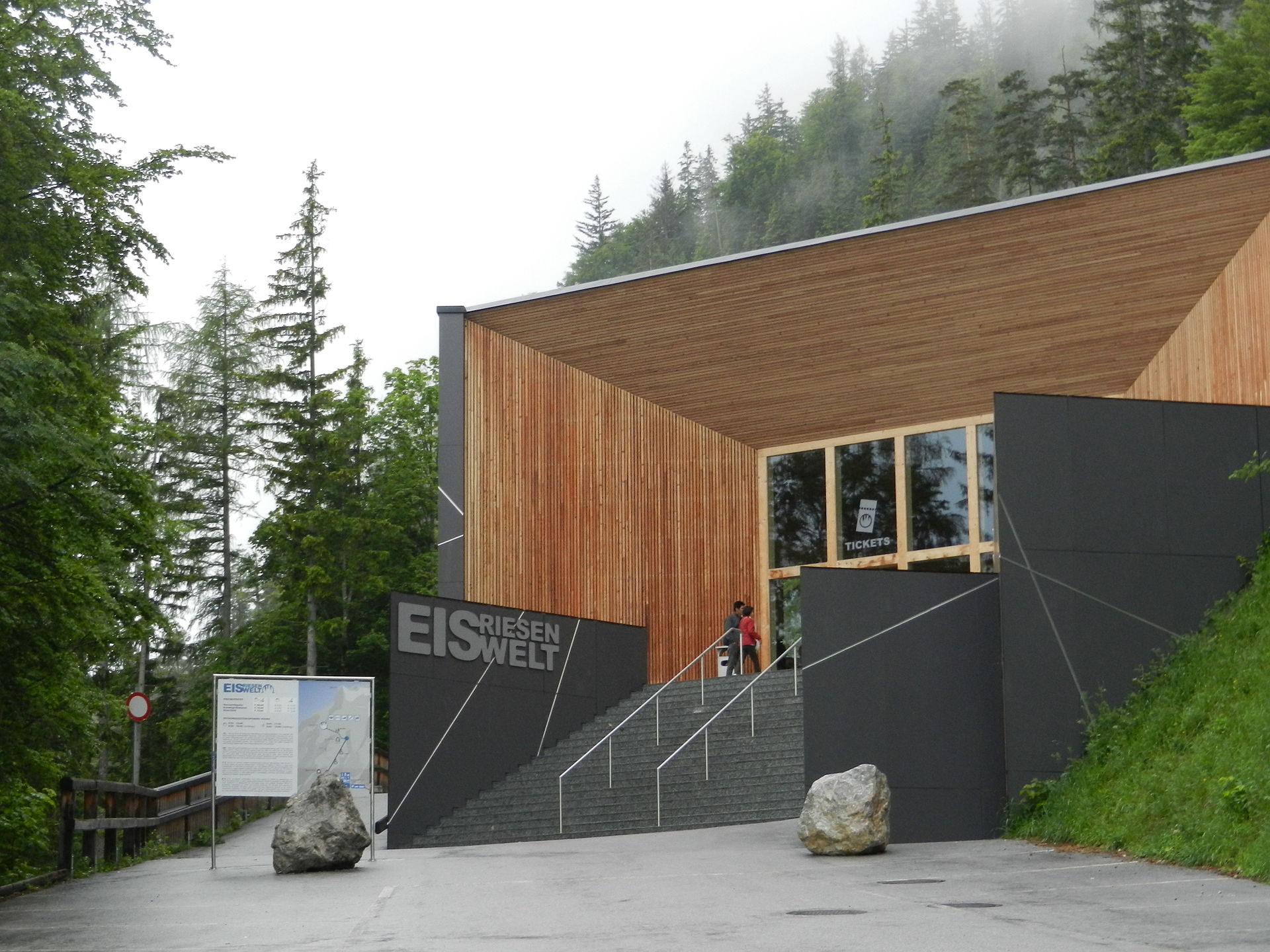 02_Eisriesenwelt_(1)