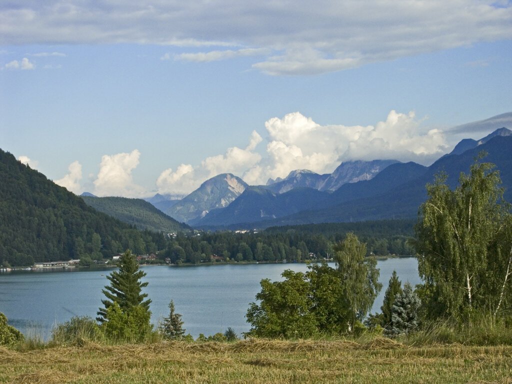 Faakersee_blick_auf_karawanken