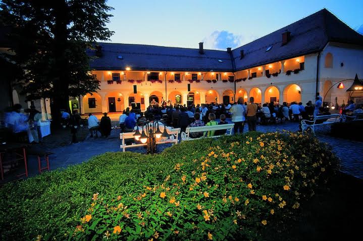 0bdb6541-4ec1-42cc-9e0d-69e94dce802b