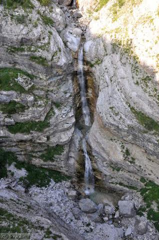 e0effe78-2545-46c0-ae3b-ad1b2047c81a